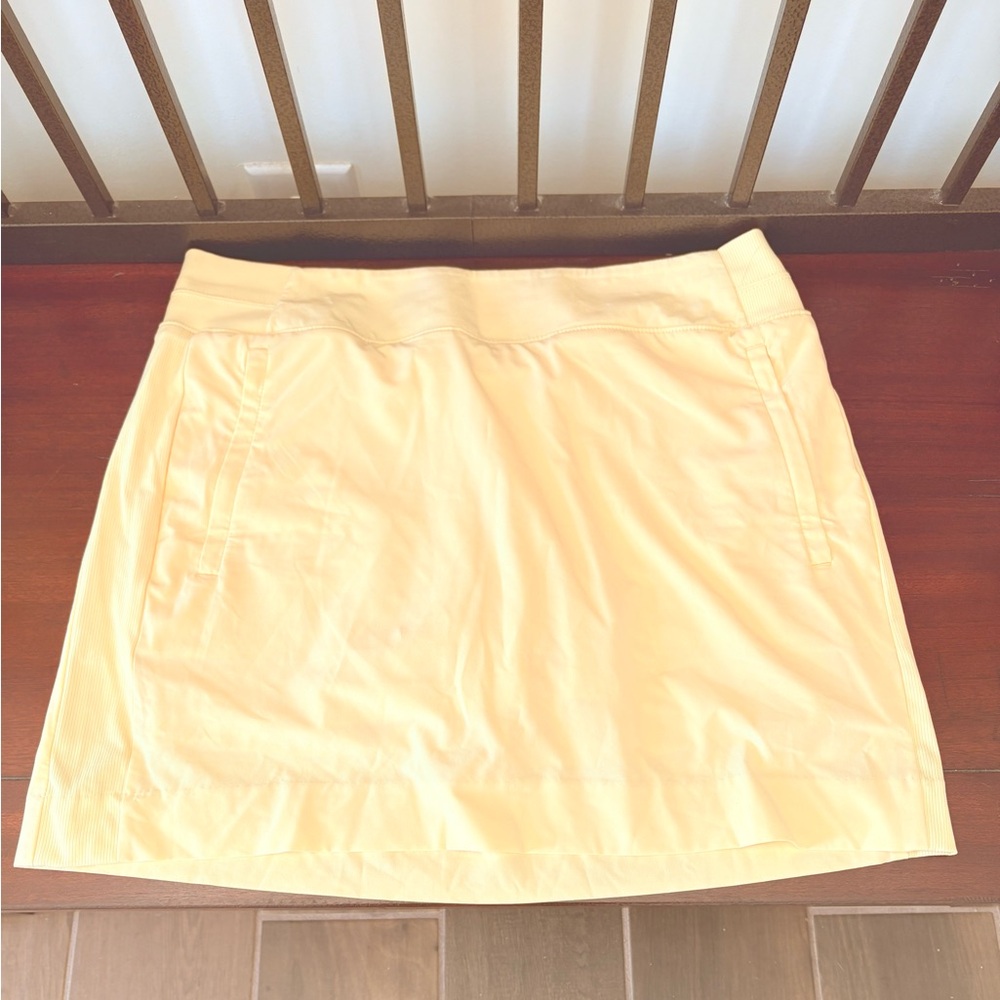 Athleta Cream A-Line Mini Skirt for Casual Resort Wear